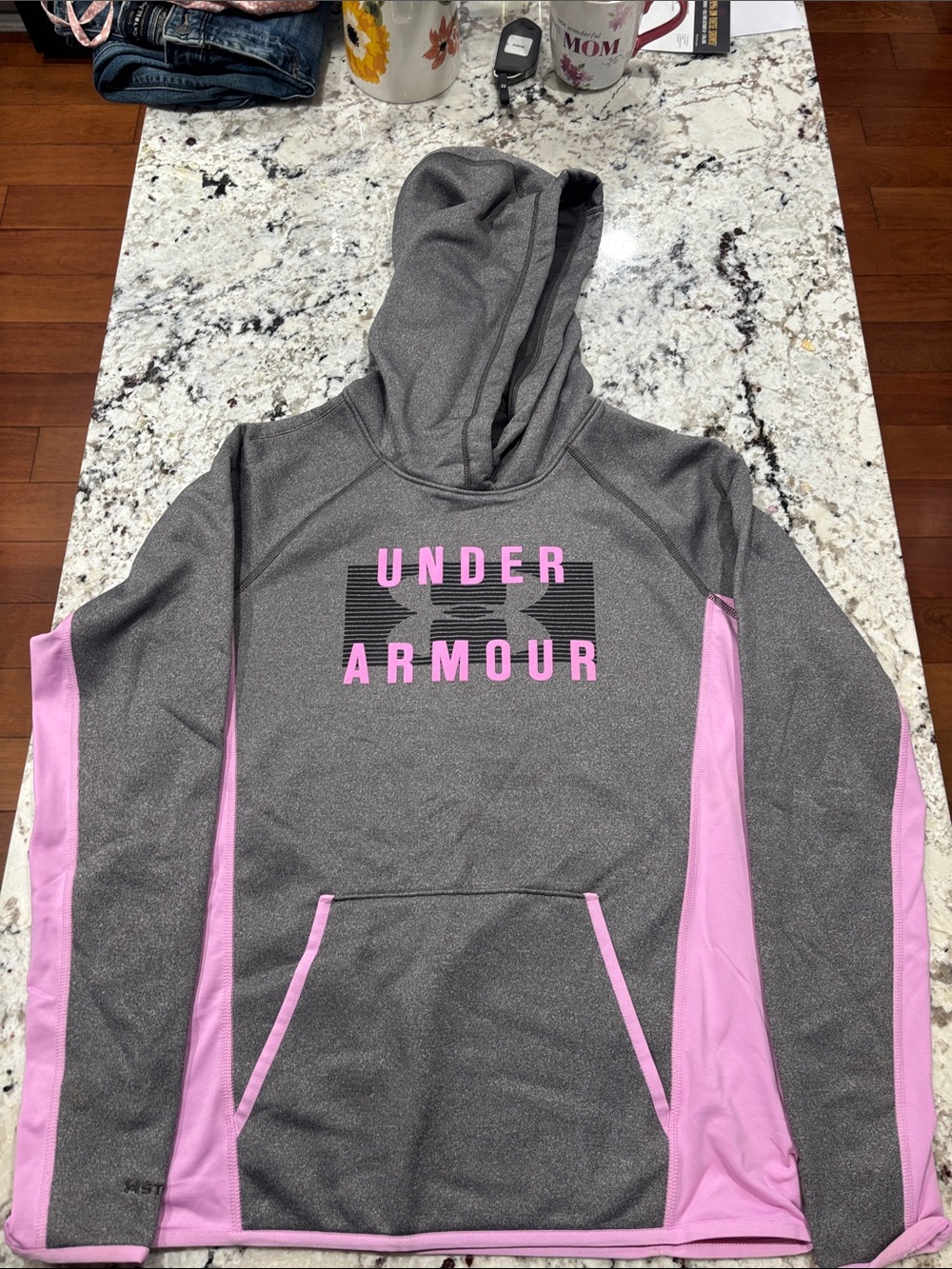 Under Armour Gray & Pink Women's cold gear Pullover Hoodie